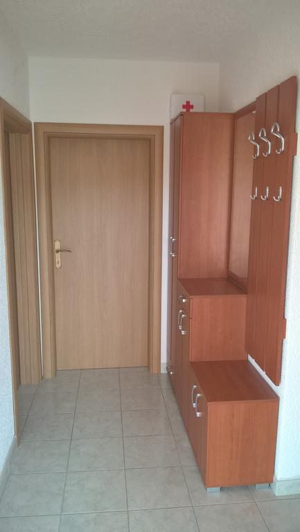 מרינה Apartmani Ramljak מראה חיצוני תמונה